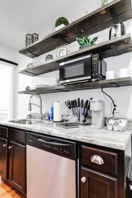 Charming, Happy 1-Bed Oasis: Rva Retreat Awaits! Apartment Richmond Exterior foto