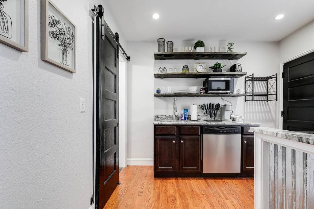 Charming, Happy 1-Bed Oasis: Rva Retreat Awaits! Apartment Richmond Exterior foto