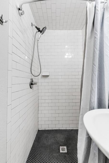 Charming, Happy 1-Bed Oasis: Rva Retreat Awaits! Apartment Richmond Exterior foto