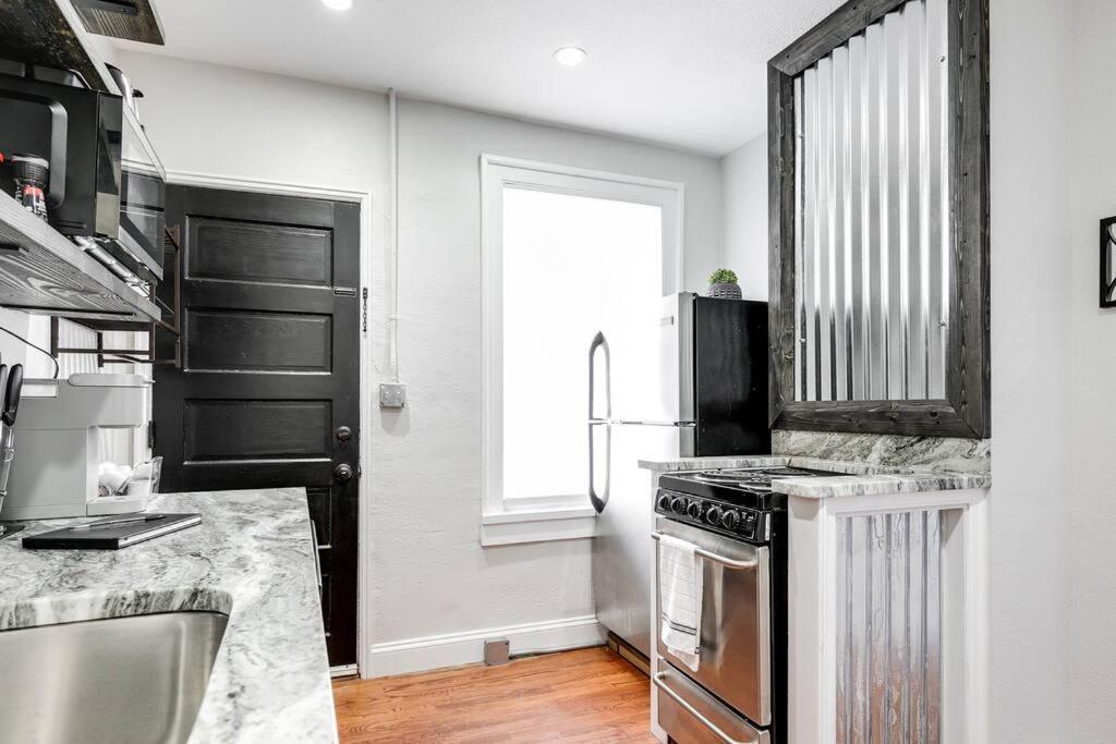 Charming, Happy 1-Bed Oasis: Rva Retreat Awaits! Apartment Richmond Exterior foto